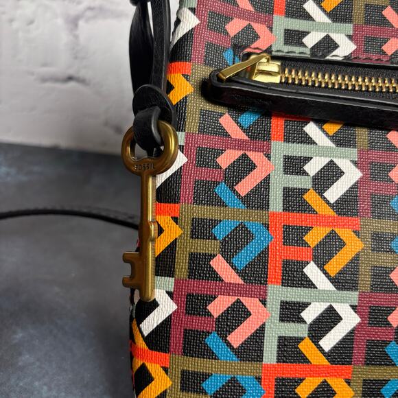 Fossil Fiona Retro Multicolor Arrows w/Key Crossbody Bag Purse - Picture 5 of 9